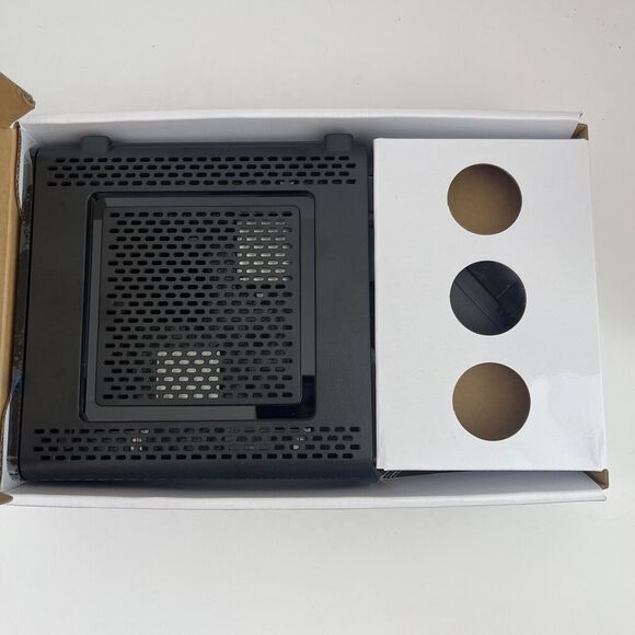 ARRIS SURFboard SBG10 DOCSIS 3.0 16 x 4 Gigabit Cable Modem & AC1600 Wi-Fi - Picture 5 of 5